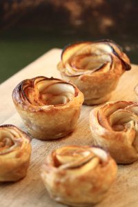 fleurs feuilletées aux pommes